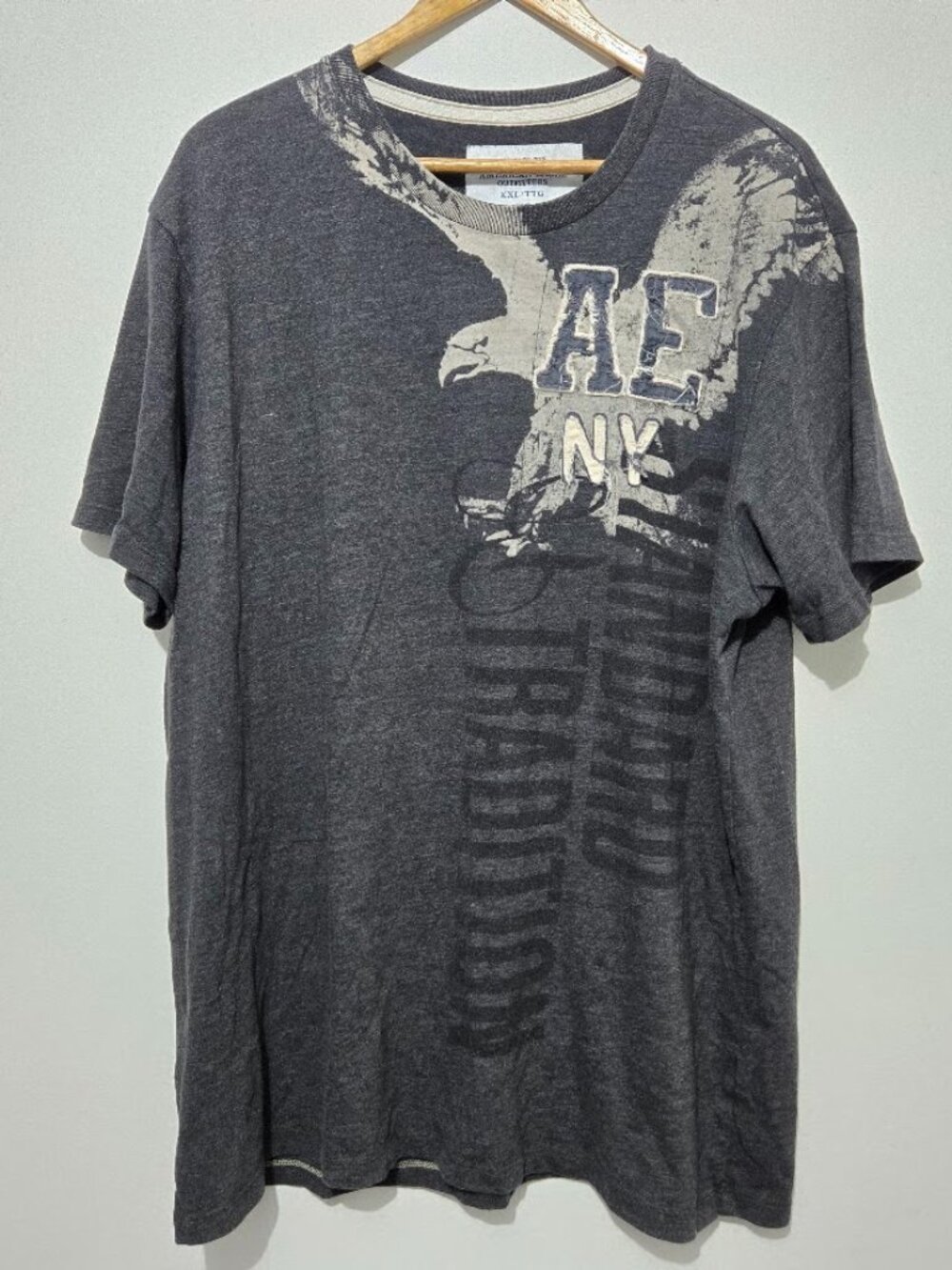 American Eagle Mens Y2K Vintage Fit Standard Tradition Distress Logo Tshirt XXL